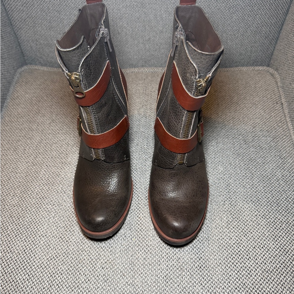Kork-Ease Dark Brown and Red Ankle Boots